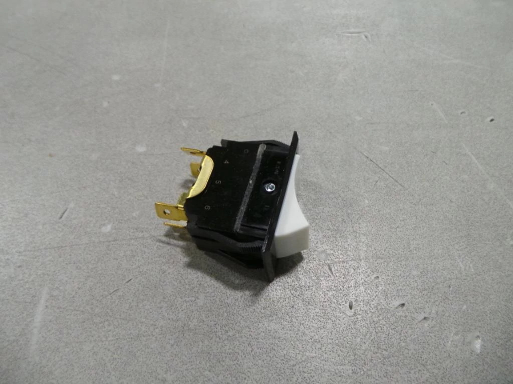 Rocker Switch | NEWHOLLANDCE | CA | EN