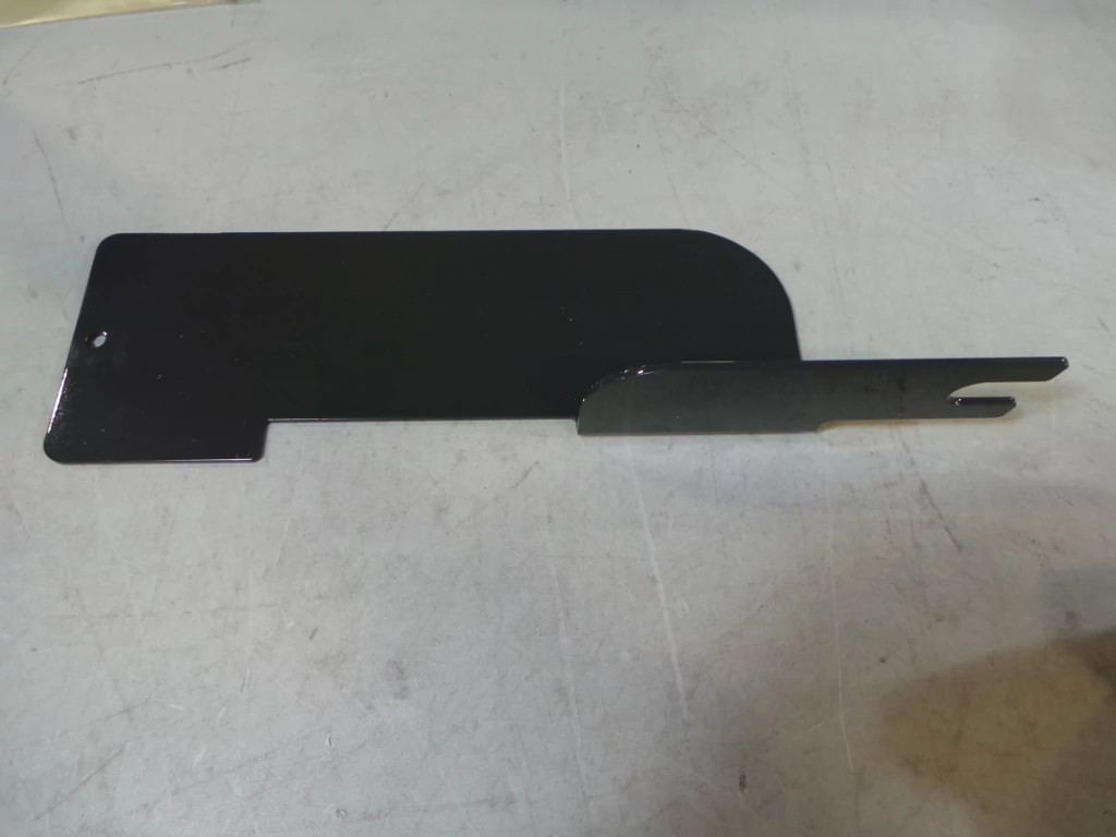 BRACKET | CASECE | AMEA | FR