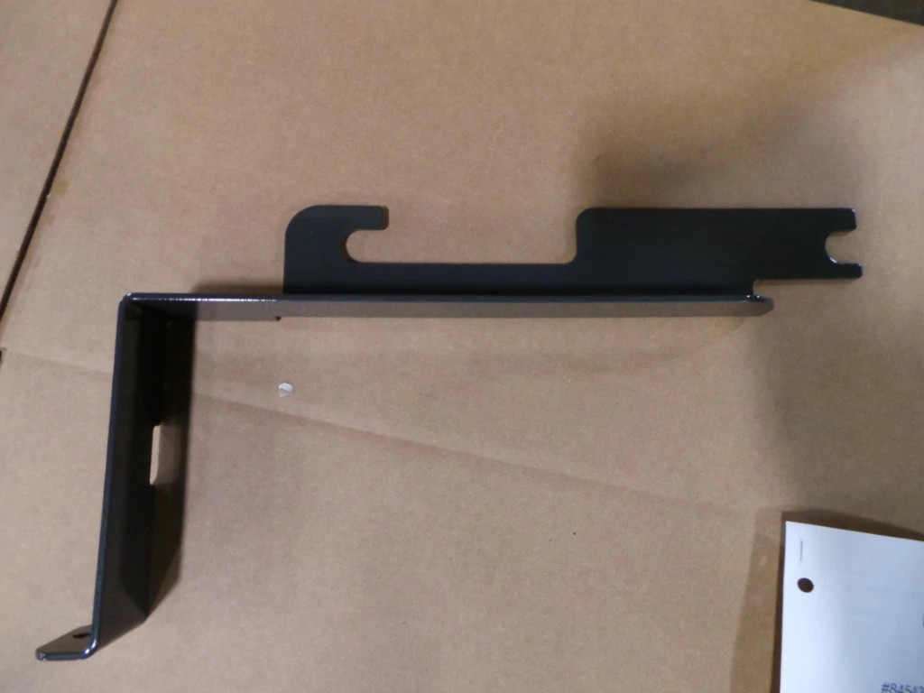 BRACKET | CASECE | CA | EN