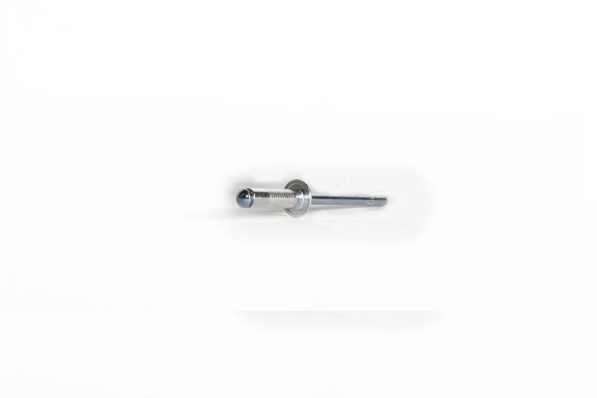 RIVET | NEWHOLLANDAG | US | EN