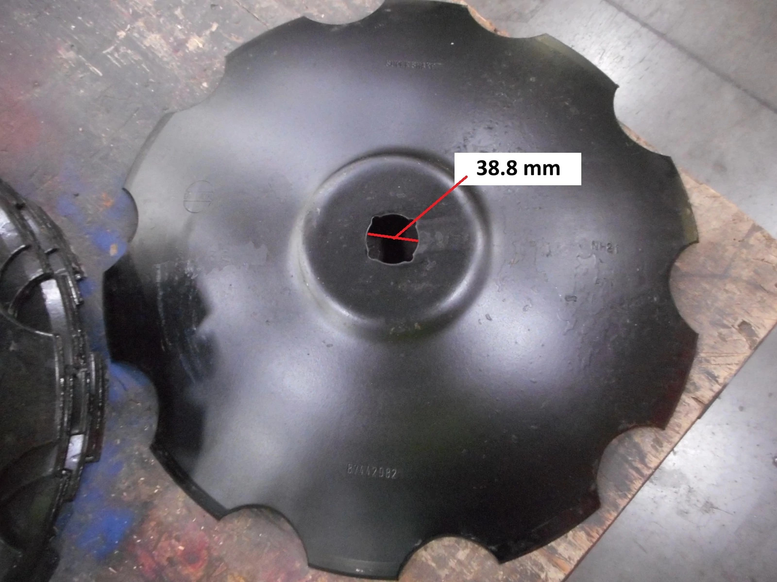 Earth Metal® Disk - Crimp Center - Notched - 20