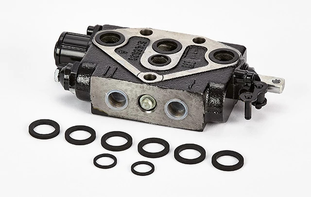 Self-Centering Valve Kit - 3 Positions | NEWHOLLANDAG | CA | EN