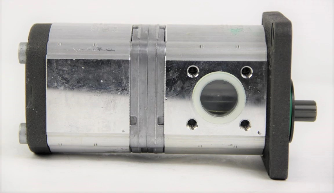 POMPE HYDRAU RENOVEE | NEWHOLLANDAG | CA | FR