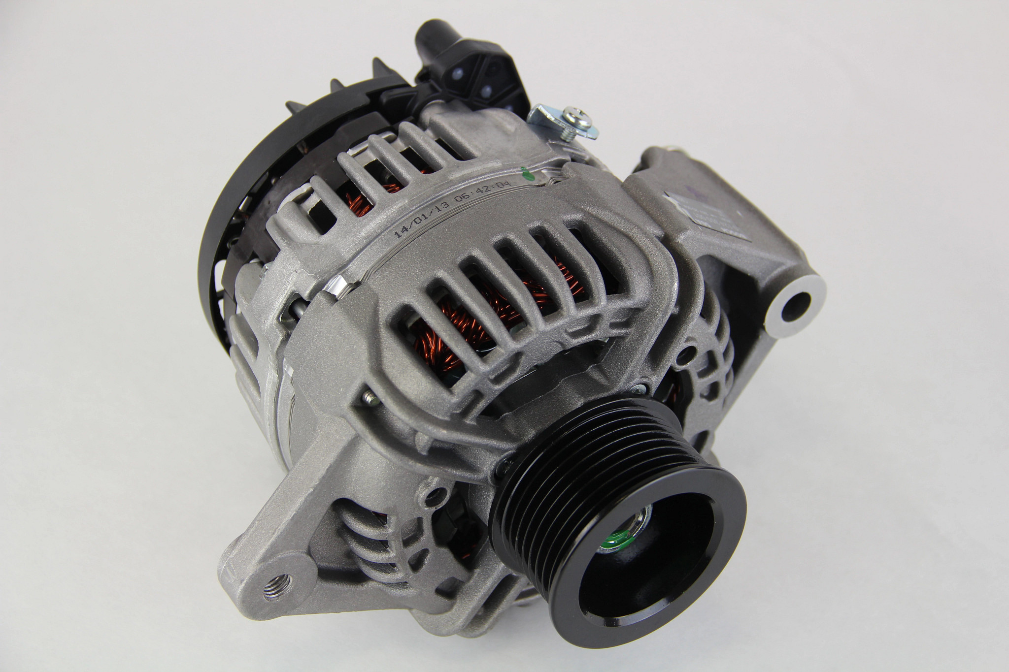 Alternateur avec poulie reconditionné - 24 volts - 50 ampères | NEWHOLLANDCE | CA | FR