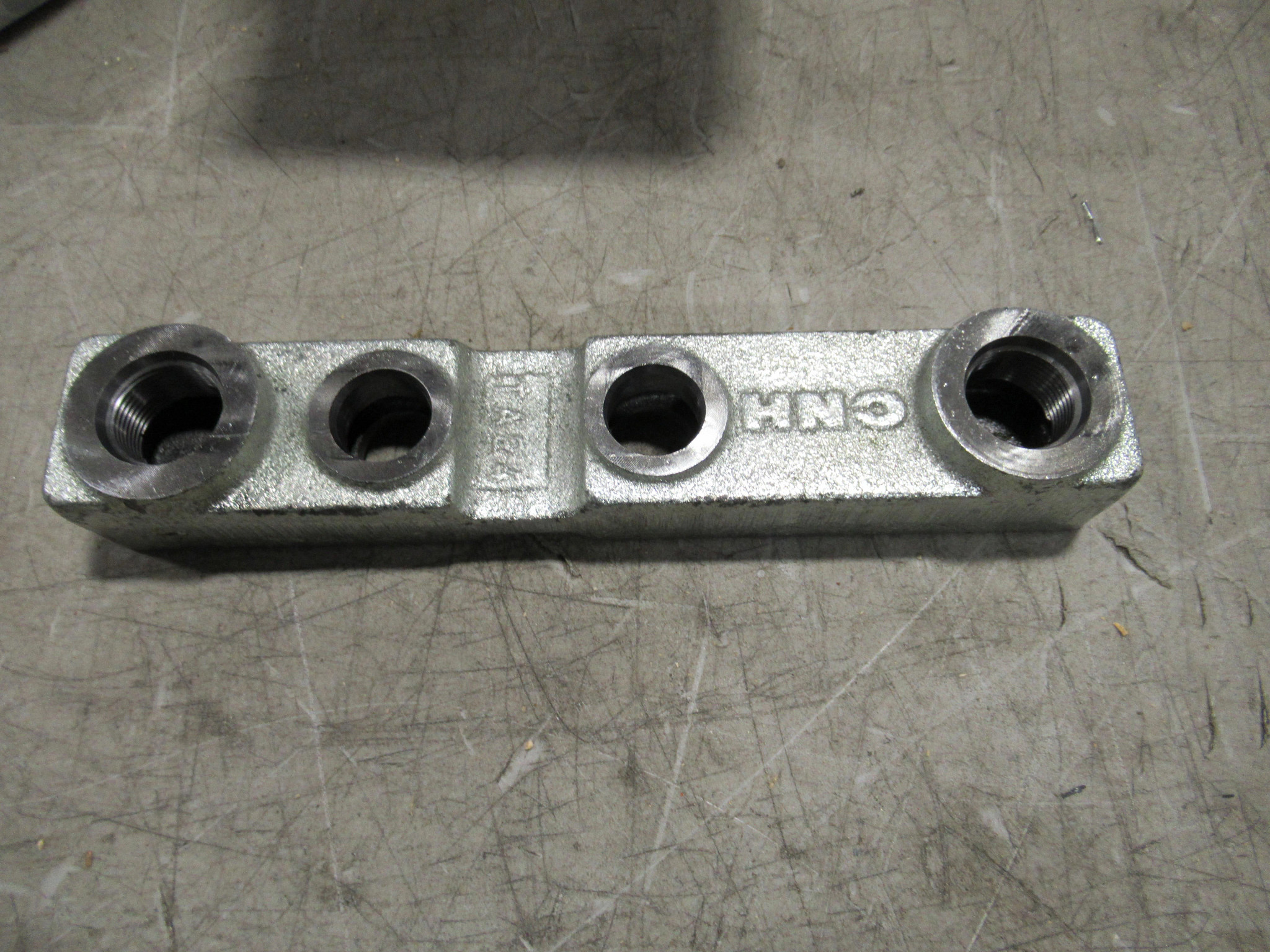 HYDRAULIC MANIFOLD | NEWHOLLANDAG | CA | EN