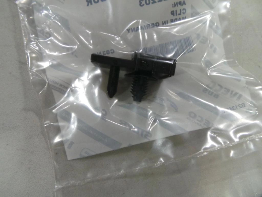 Wire Mounting Clip | MILLER | CA | EN