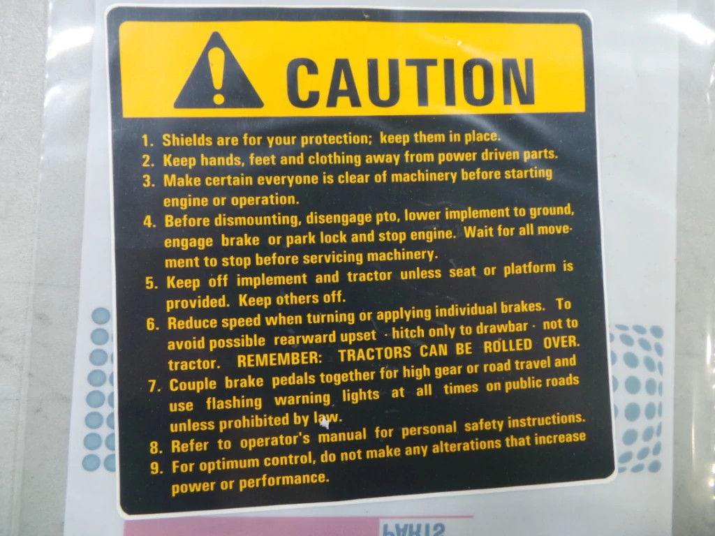 CAUTION DECAL | CASEIH | EU | EN