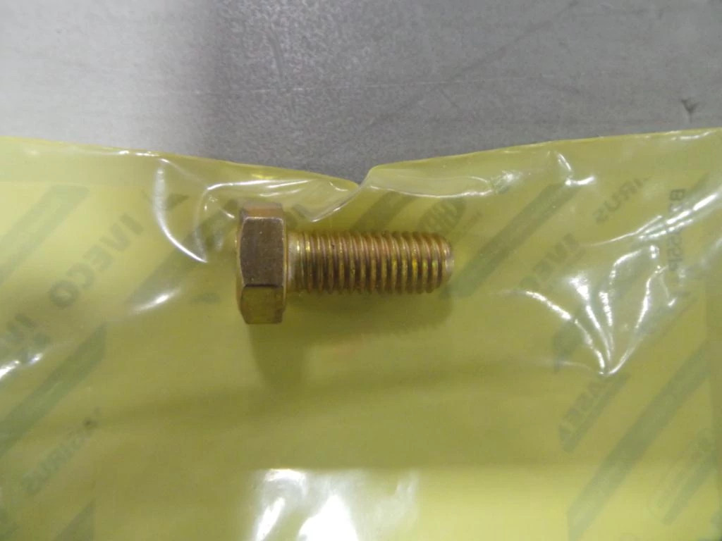 BOLT | CASECE | IE | EN