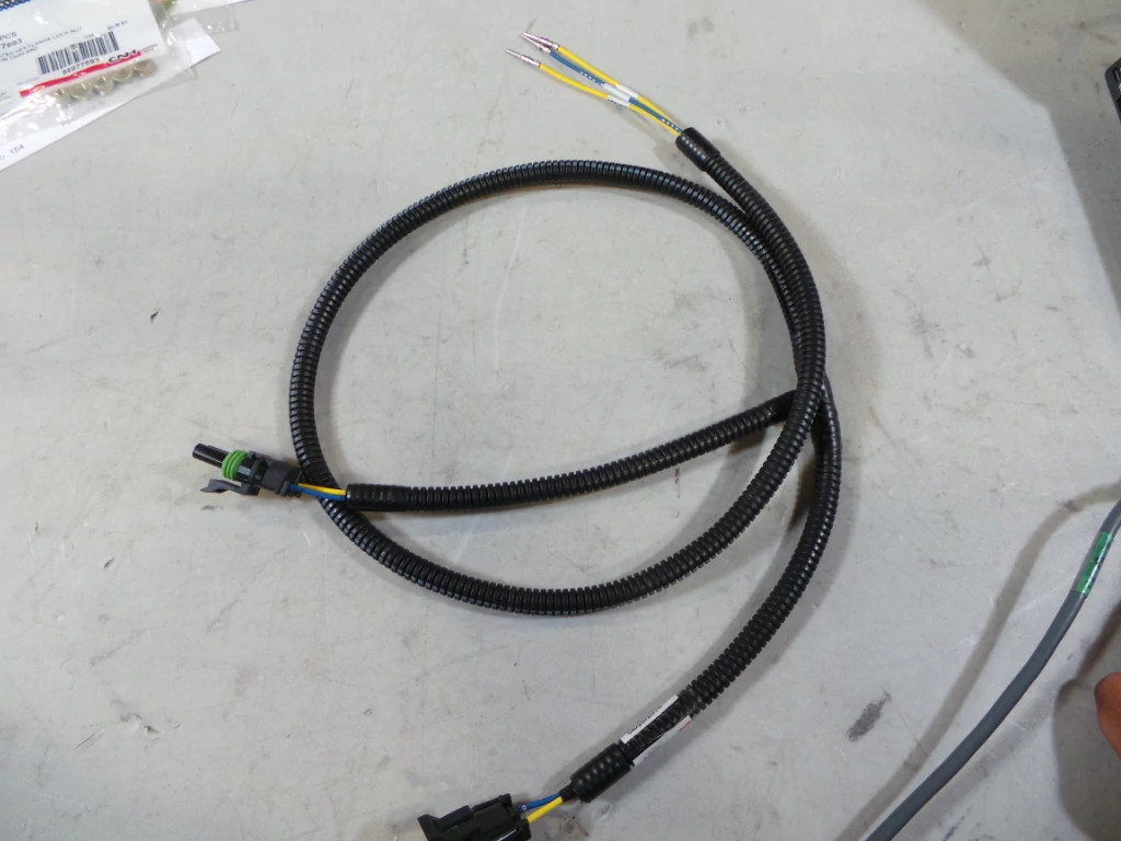 KABELHÄRVA | NEWHOLLANDAG | EU | SV