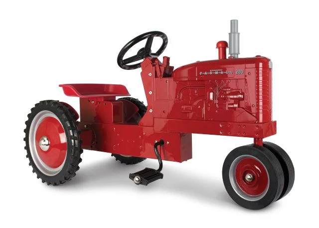 ZFN44170 Farmall® 200 Pedal Tractor Ertl Case IH MyCNH US