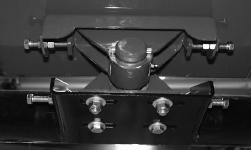 Kit de articulação traseira para equipamento de colheita