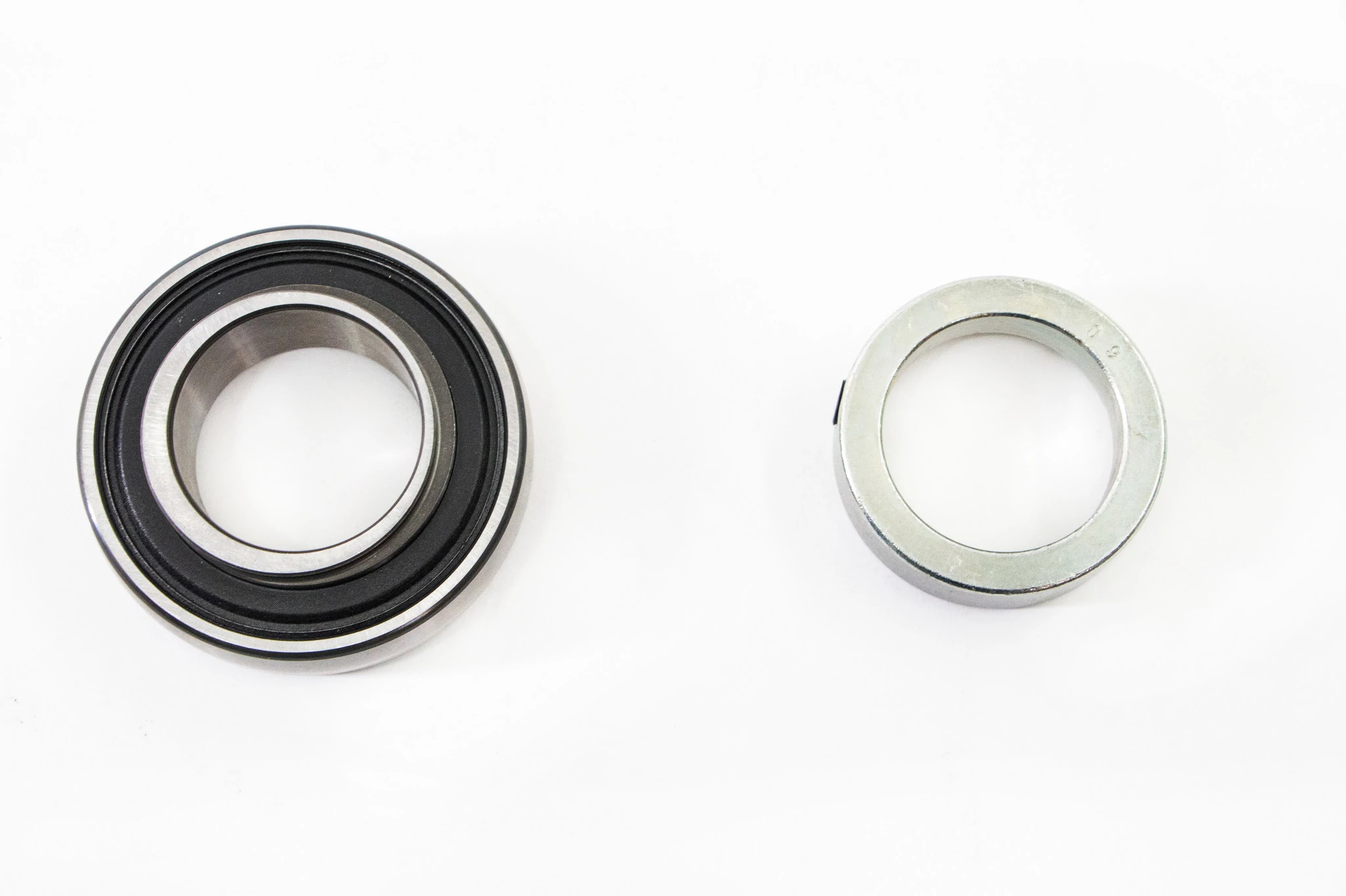 Rolamento de esferas de inserção YET 209 - 45 mm DI x 85 mm DE x 30 mm L