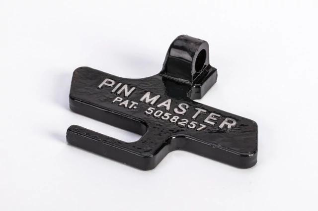 PinMaster Bucket Pin Removal Tool | FLEXICOIL | CA | EN