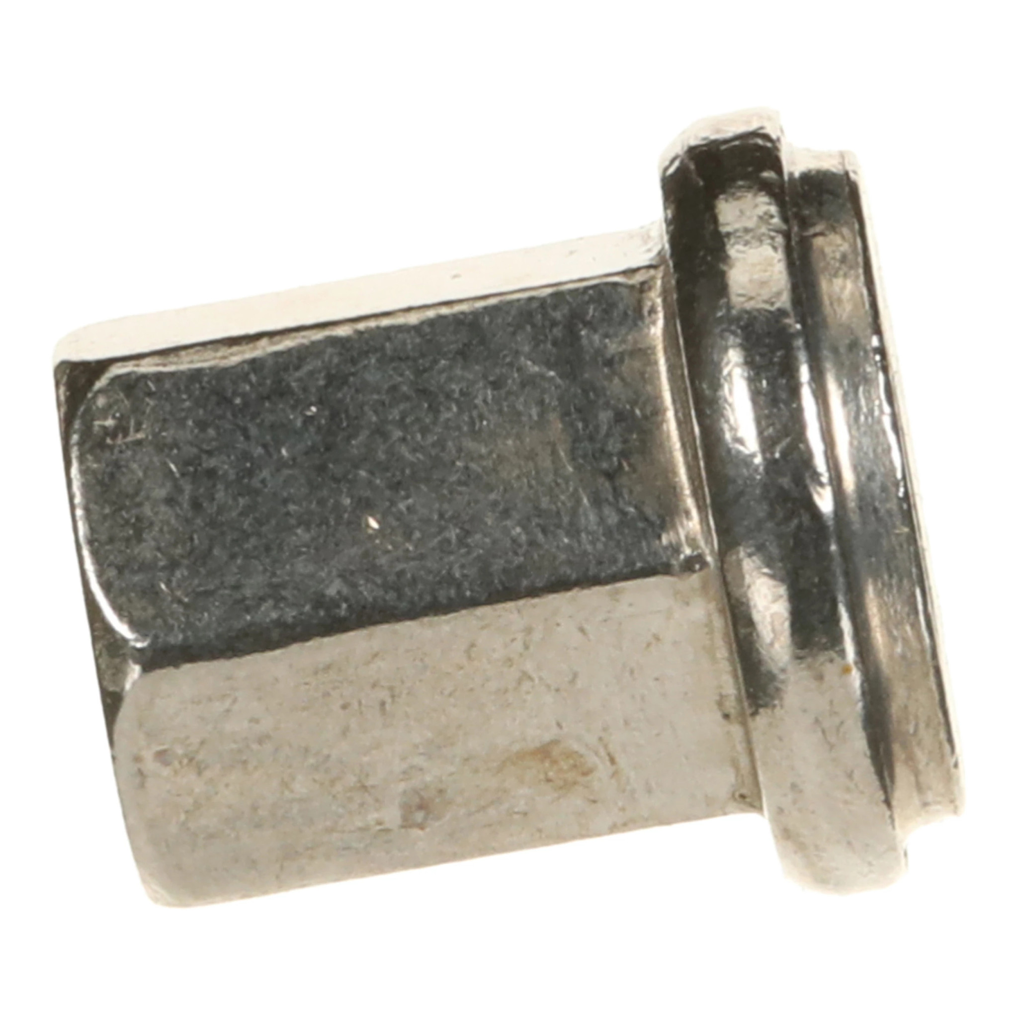 NUT | CASECE | US | EN