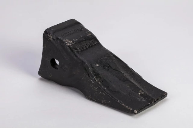 Dente de caçamba da pá carregadeira padrão SmartFit™ - Longo - 235 mm C x 99 mm L x 105 mm A