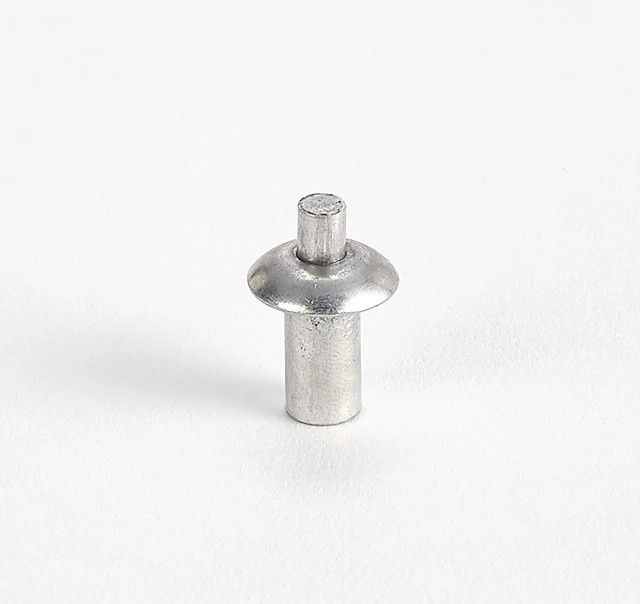 RIVETTO | NEWHOLLANDCE | EU | EN