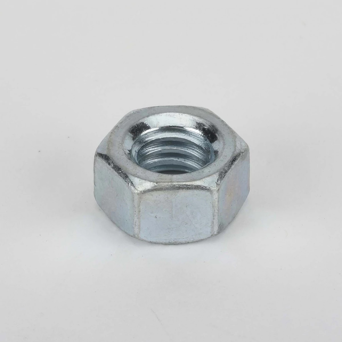 Nut | NEWHOLLANDAG | CA | EN