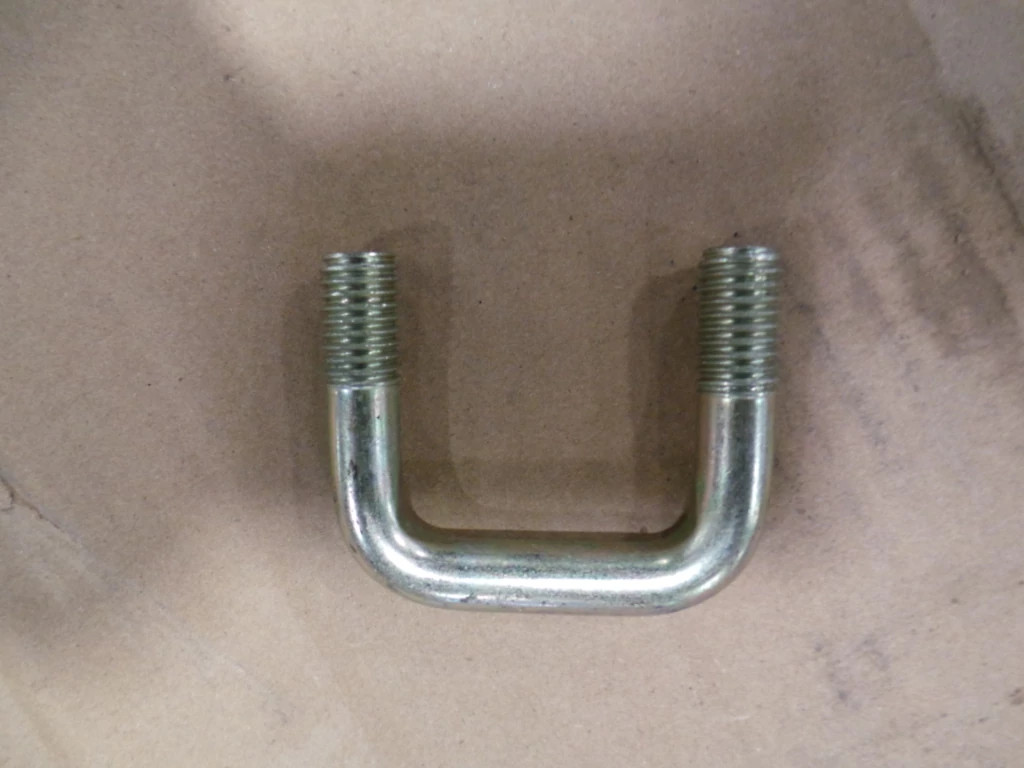 BOULON EN U | NEWHOLLANDAG | AMEA | FR