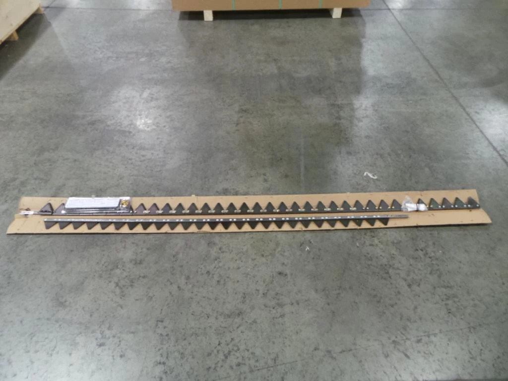 KNIFE | NEWHOLLANDCE | GB | EN