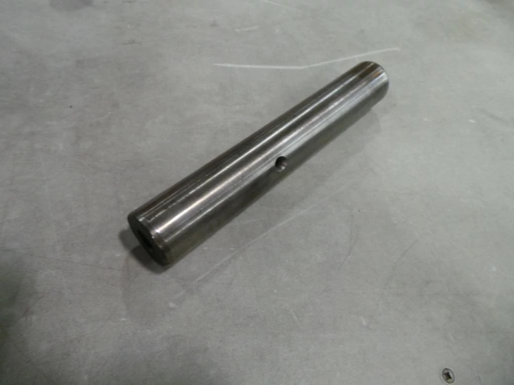 LARGE PIN | NEWHOLLANDCE | US | EN