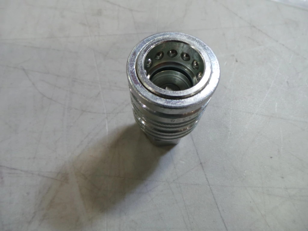 QUICK FEMALE COUPLING | CASEIH | EU | EN